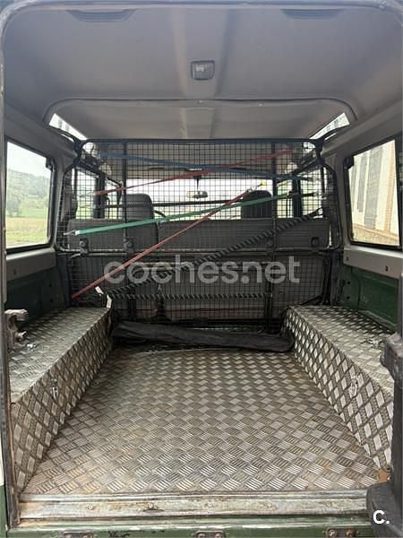 Usado Land Rover Defender 112 CV (82 kW) 1995 Verde Familiar