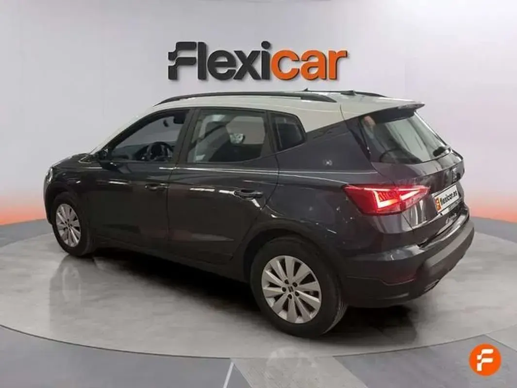 Usado Seat Arona Style 116 CV (85 kW) 2024 Azul SUV