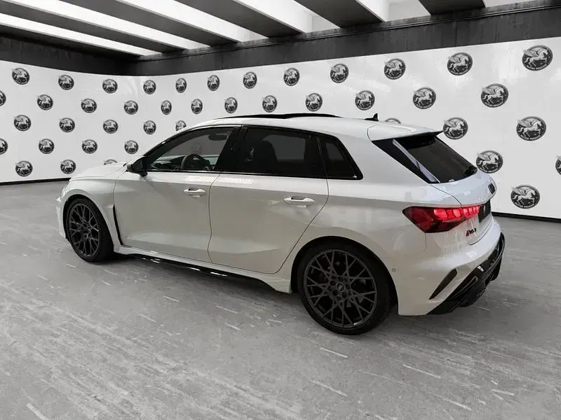 Usado Audi RS3 Sport 400 CV (294 kW) 2025 Blanco Berlina