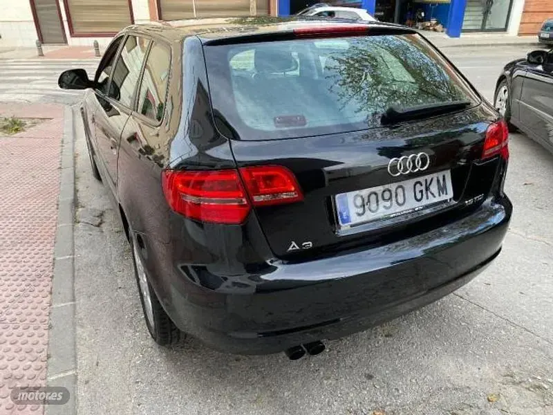 Usado Audi A3 Attraction 105 CV (77 kW) 2009 Negro Utilitario