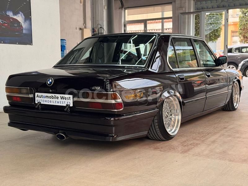 Usado BMW 524 M Sport 115 CV (84 kW) 1984 Violeta / lila Berlina