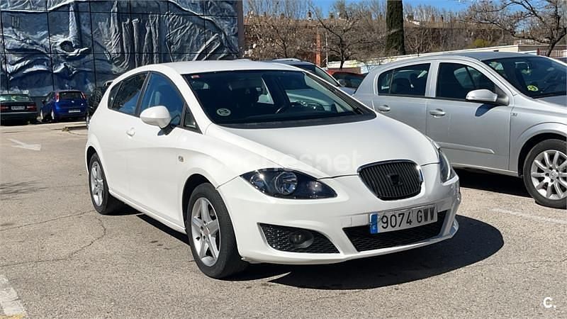 Usado Seat Leon 90 CV (66 kW) 2010 Blanco Utilitario