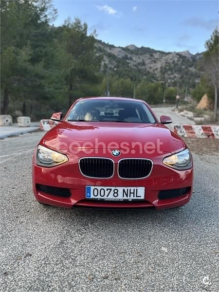 Usado BMW 114 102 CV (75 kW) 2015 Rojo Utilitario