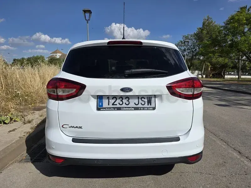 Usado Ford C-MAX Trend 120 CV (88 kW) 2016 Blanco Monovolumen
