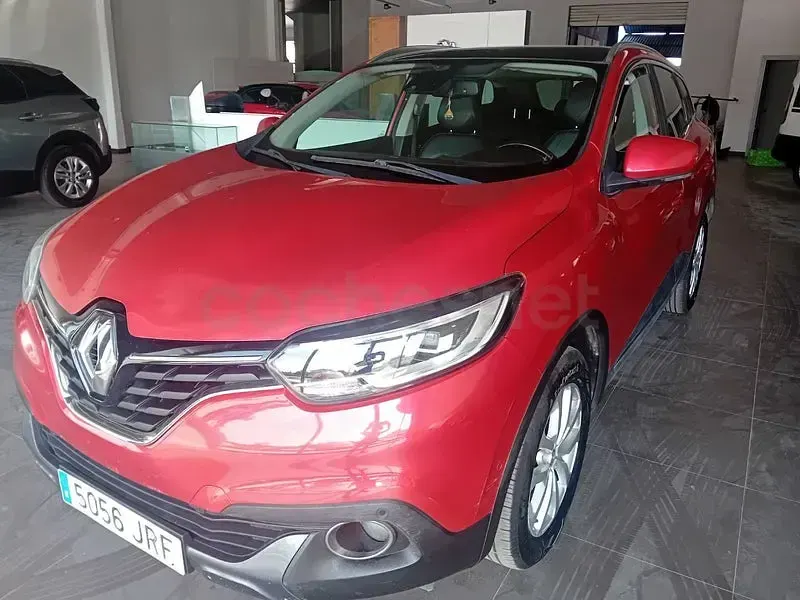Usado Renault Kadjar Intens 130 CV (95 kW) 2016 Granate SUV