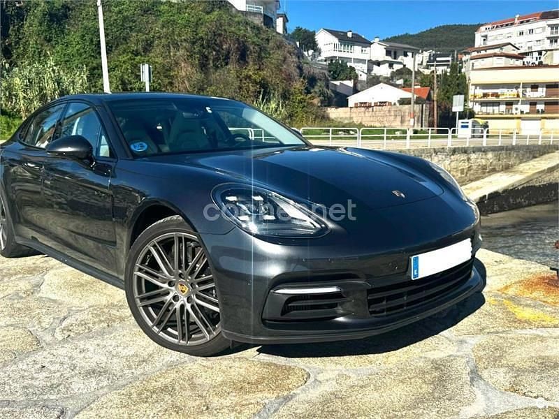 Usado Porsche Panamera 4 Executive 462 CV (339 kW) 2018 Gris / plata Berlina