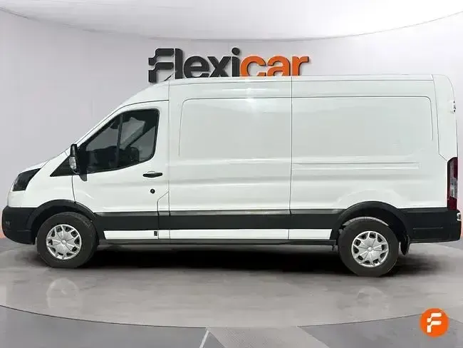 Usado Ford Transit 131 CV (96 kW) 2023 Blanco Berlina
