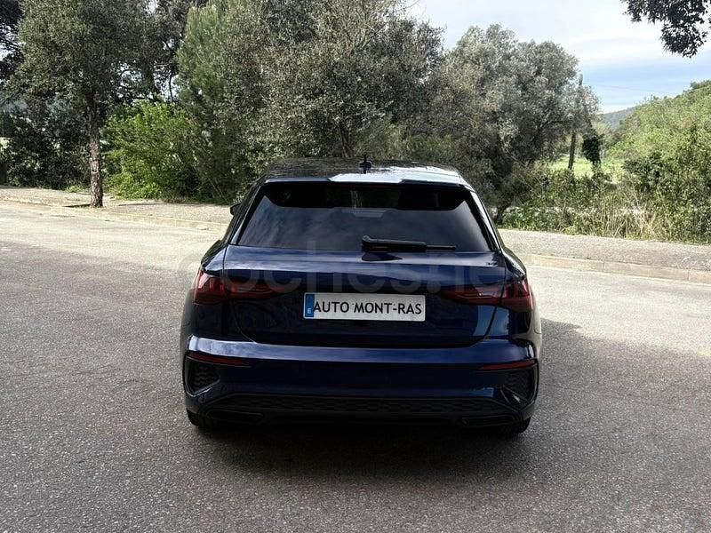 Usado Audi A3 Ambiente 150 CV (110 kW) 2021 Azul Berlina