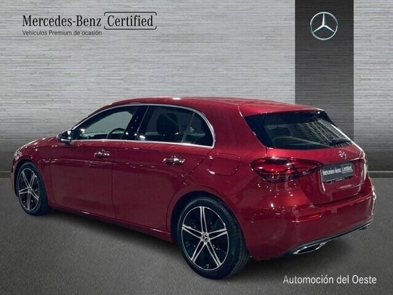 Usado Mercedes A180 Progressive 116 CV (85 kW) 2024 Rojo Berlina
