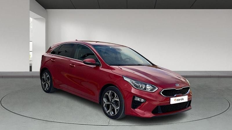 Usado Kia Ceed 120 CV (88 kW) 2020 Rojo Utilitario