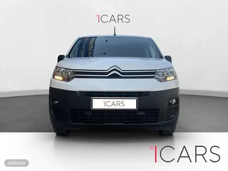 Usado Citroën Berlingo 100 CV (73 kW) 2021 Blanco Monovolumen