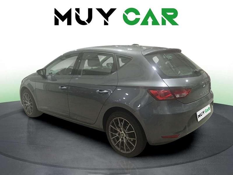 Usado Seat Leon Style 110 CV (80 kW) 2016 Gris Utilitario