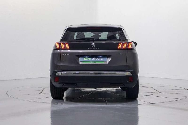 Usado Peugeot 3008 Allure 179 CV (131 kW) 2023 Gris SUV