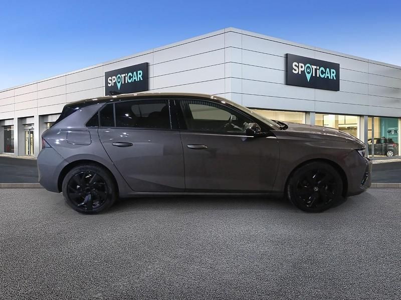 Usado Opel Astra 130 CV (95 kW) 2024 Gris Berlina