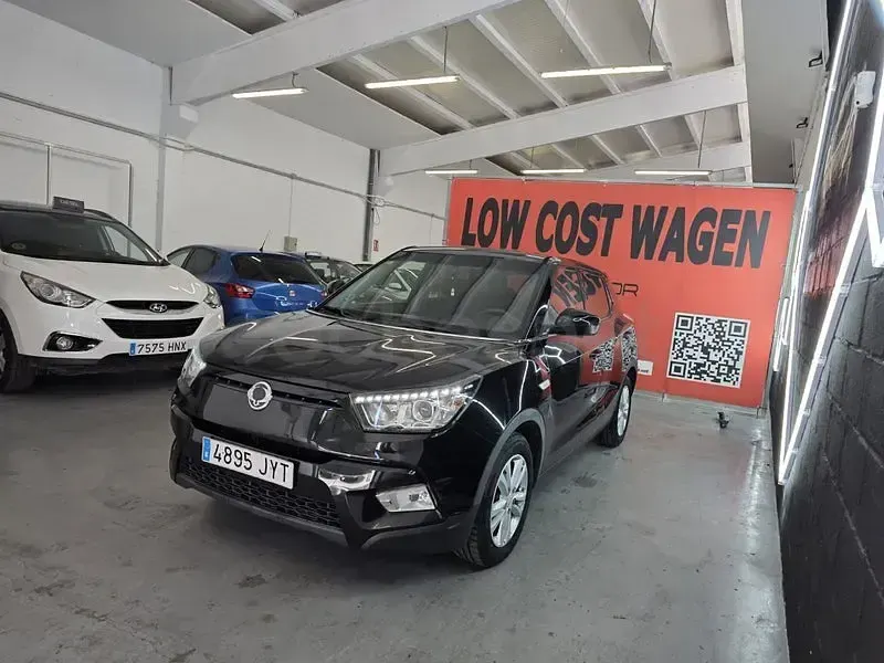 Usado SsangYong Tivoli Limited 115 CV (84 kW) 2017 Negro SUV