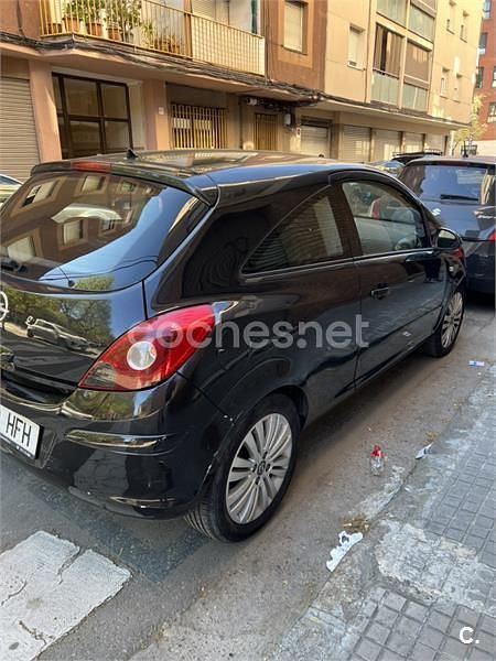 Usado Opel Corsa 85 CV (62 kW) 2011 Negro Utilitario