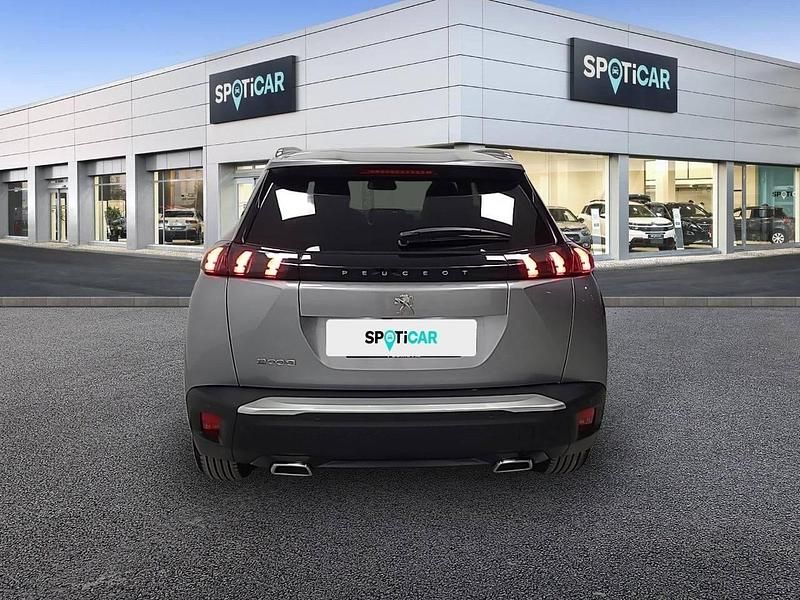 Usado Peugeot 2008 Allure 102 CV (75 kW) 2023 Gris SUV