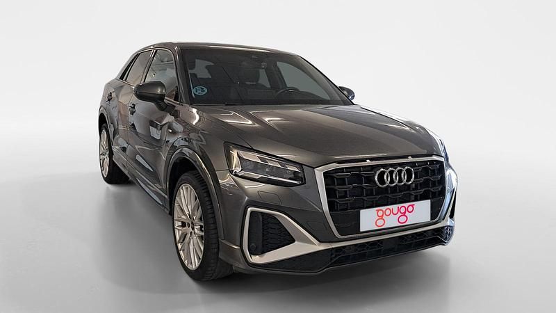 Usado Audi Q2 Ambiente 150 CV (110 kW) 2024 Gris SUV