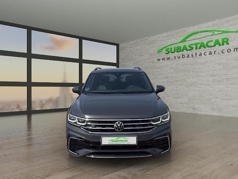 Usado VW Tiguan R-line 150 CV (110 kW) 2022 Gris SUV