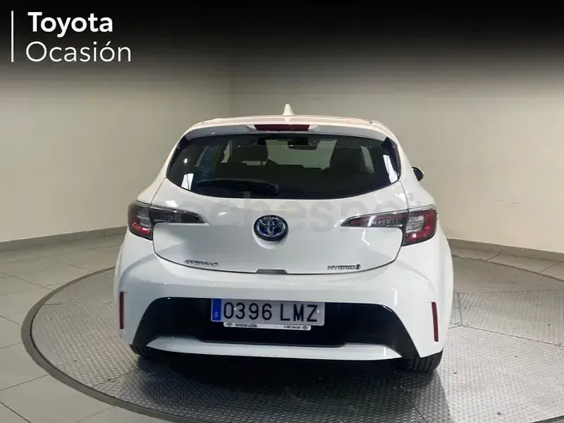 Usado Toyota Corolla Active 122 CV (89 kW) 2021 Blanco Berlina