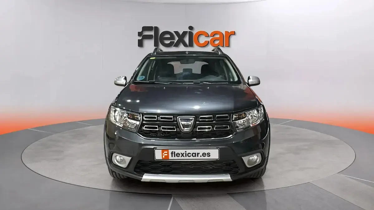 Usado Dacia Sandero Comfort 91 CV (66 kW) 2020 Negro Berlina