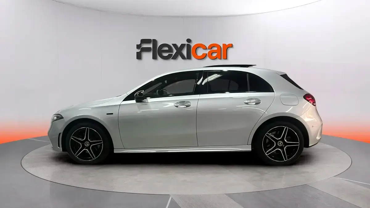 Usado Mercedes A250 218 CV (160 kW) 2021 Gris Berlina