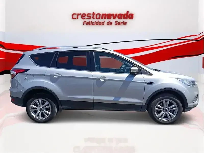 Usado Ford Kuga Trend 120 CV (88 kW) 2018 Gris SUV