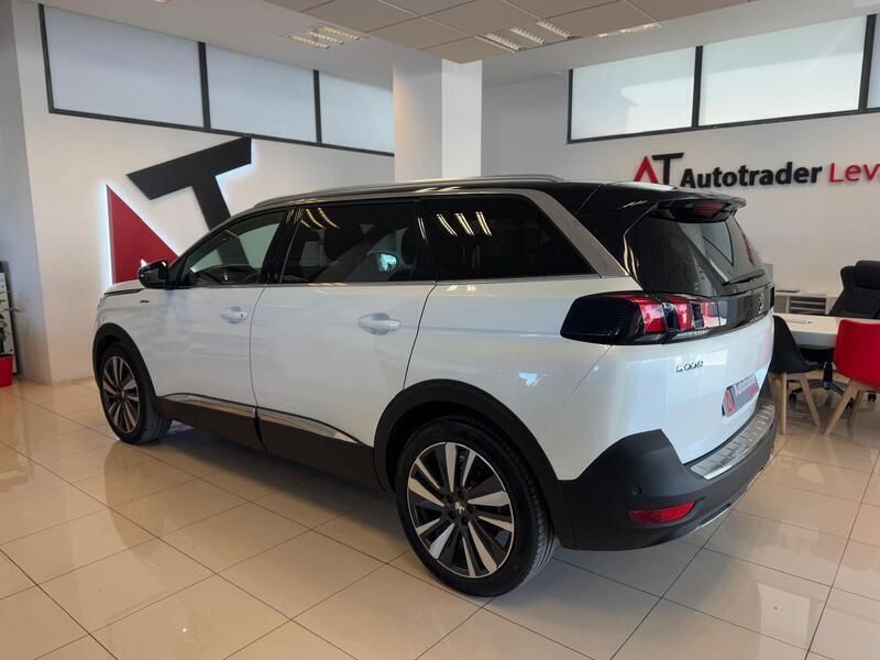Usado Peugeot 5008 GTi 130 CV (95 kW) 2020 Blanco Monovolumen