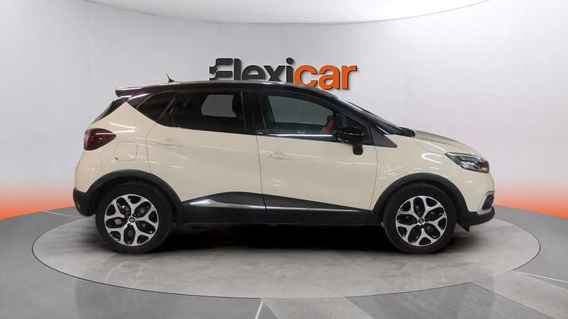 Usado Renault Captur Life 90 HP (66 kW) 2019 Bege SUV