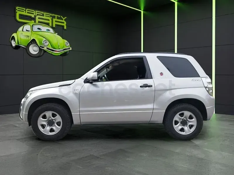 Usado Suzuki Grand Vitara 106 CV (77 kW) 2006 Gris / plata SUV