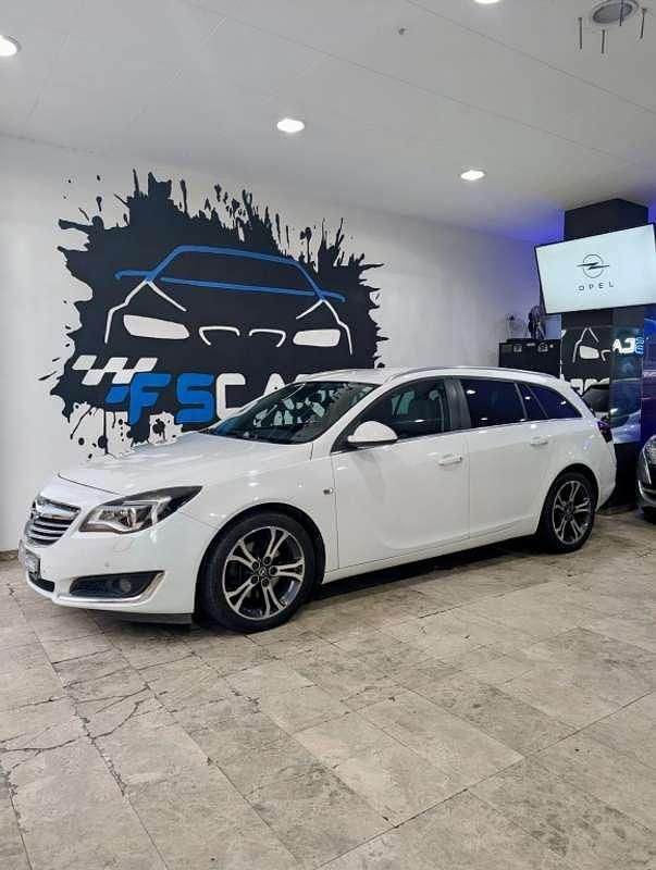 Blanco Usado 2014 Opel Insignia Selective Familiar | 8490 € (Un poco caro) - Imagen 1/4