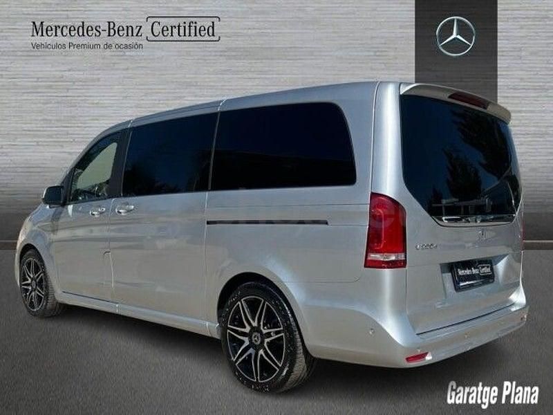 Usado Mercedes V300 239 CV (175 kW) 2023 Gris / plata Monovolumen