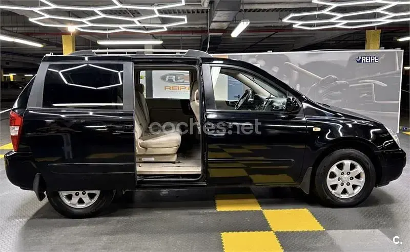 Usado Kia Carnival Active 185 CV (136 kW) 2007 Negro Monovolumen