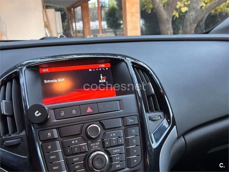 Usado Opel Astra Excellence 150 CV (110 kW) 2015 Gris / plata Berlina