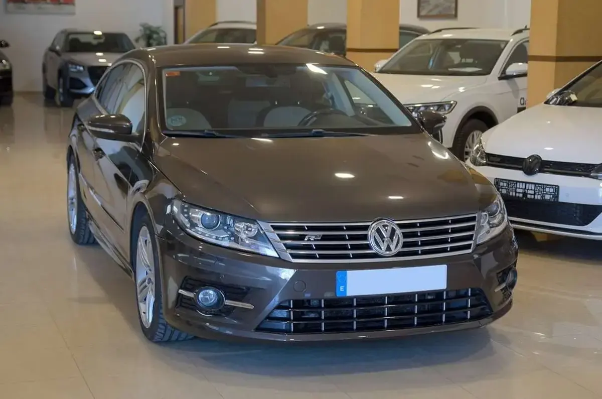 Usado VW CC R-line 184 CV (135 kW) 2016 Marrón Berlina
