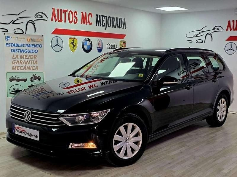 Negro Usado 2019 VW Passat Executive Familiar | 14.990 € (Super precio) - Imagen 1/4