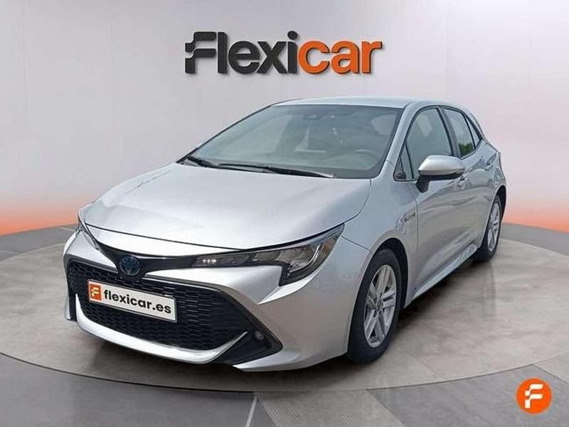 Usado Toyota Corolla Active 122 CV (89 kW) 2021 Gris Berlina
