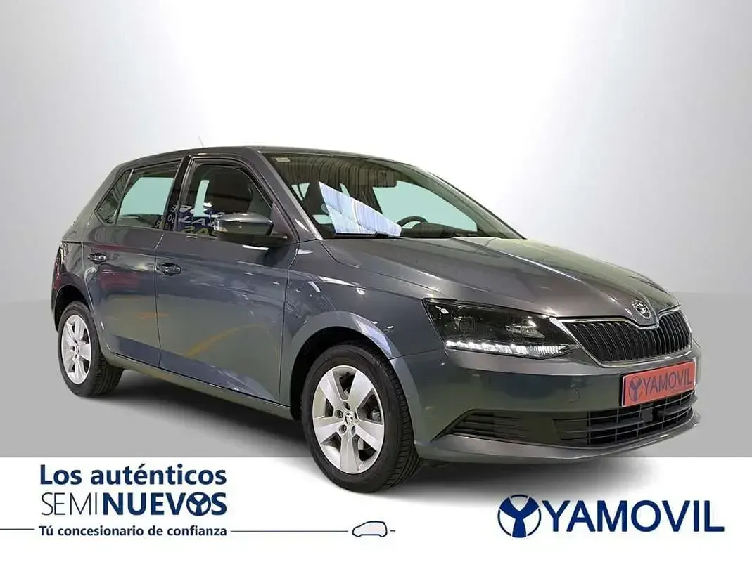 Usado Skoda Fabia 95 CV (69 kW) 2018 Gris Utilitario