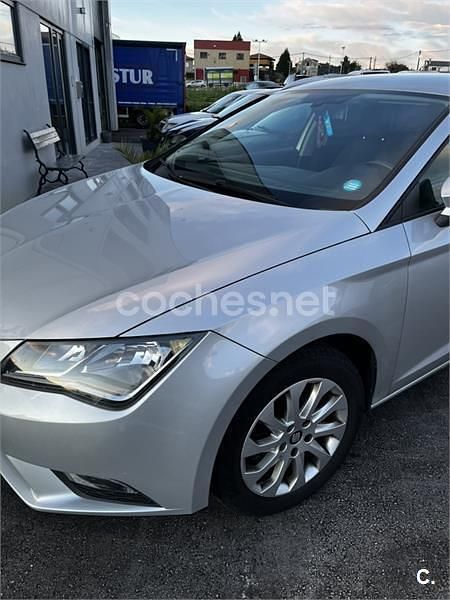 Usado Seat Leon ST Style 105 CV (77 kW) 2014 Gris / plata Familiar