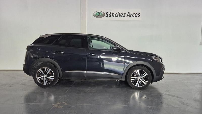 Usado Peugeot 3008 Allure 130 CV (95 kW) 2020 Azul SUV