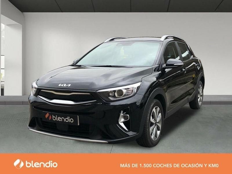 Usado Kia Stonic 84 CV (61 kW) 2023 Negro SUV