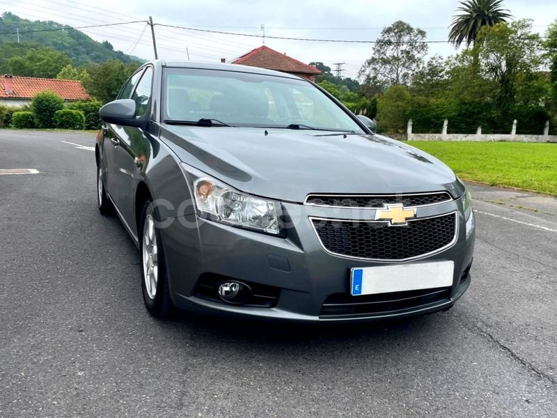 Gris / plata Usado 2012 Chevrolet Cruze LTZ Familiar | 4999 € (Precio justo) - Imagen 1/4