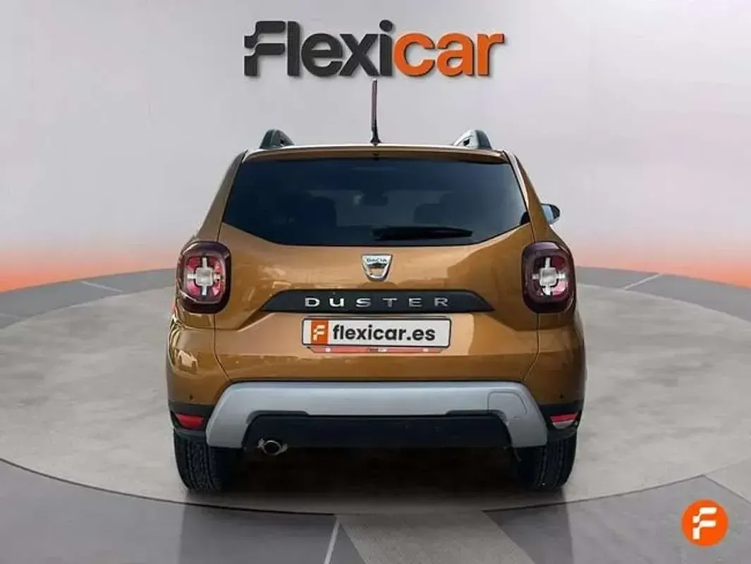 Usado Dacia Duster Comfort 109 CV (80 kW) 2018 Marrón SUV