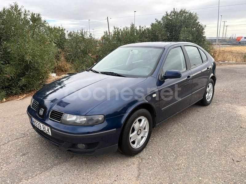 Azul Usado 2001 Seat Leon Berlina | 1990 € (Caro) - Imagen 1/3