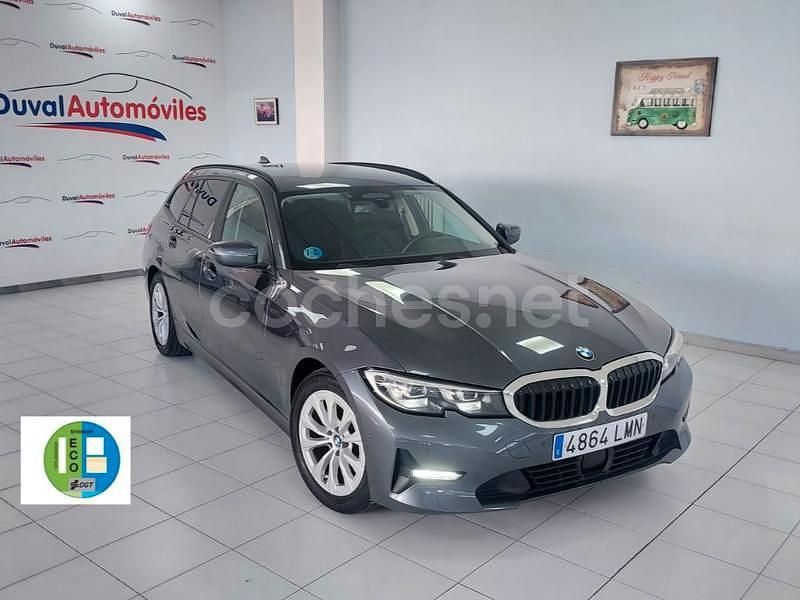 Gris / plata Usado 2021 BMW 320e Familiar | 21.900 € (Buen precio) - Imagen 1/4