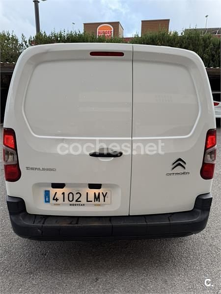 Usado Citroën Berlingo Live 102 CV (75 kW) 2021 Blanco Monovolumen