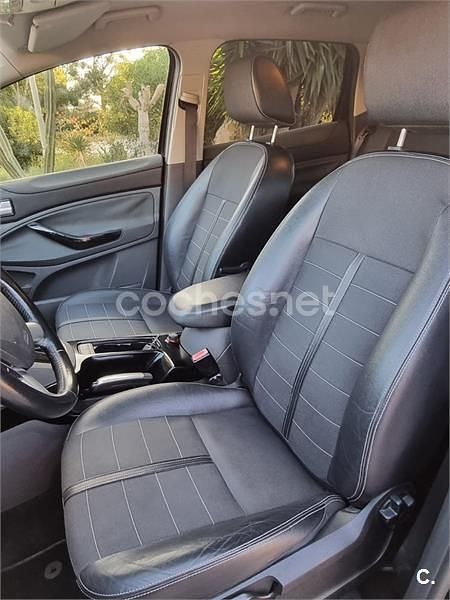 Usado Ford Kuga Titanium 163 CV (119 kW) 2012 Negro SUV