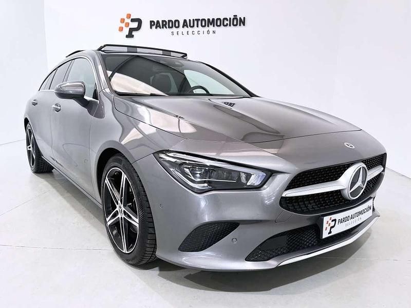 Gris Usado 2021 Mercedes CLA200 Shooting Brake Familiar | 27.900 € (Super precio) - Imagen 1/4