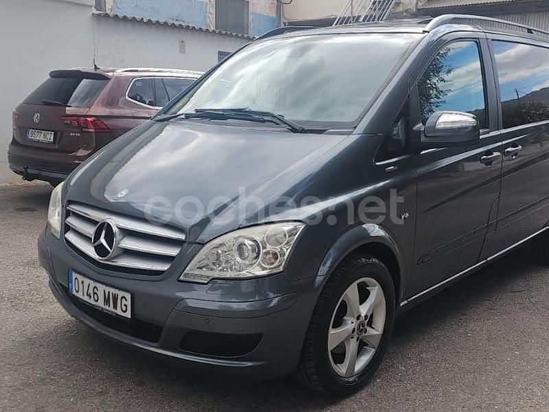Gris / plata Usado 2011 Mercedes Viano Monovolumen | 22.999 € (Caro) - Imagen 1/4