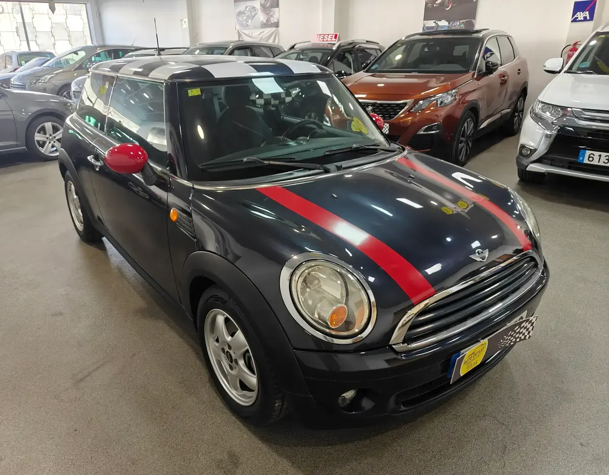 Usado Mini ONE 95 CV (69 kW) 2008 Negro Utilitario